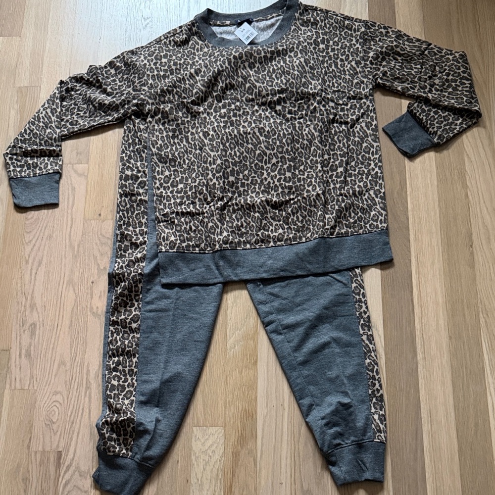 Splendid Pajama Set in Leopard and Gray